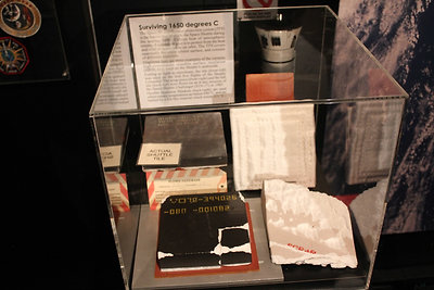 Valódi űrsikló (Space Shuttle) burkolat!