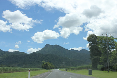 Útban a Mossman Gorge fele