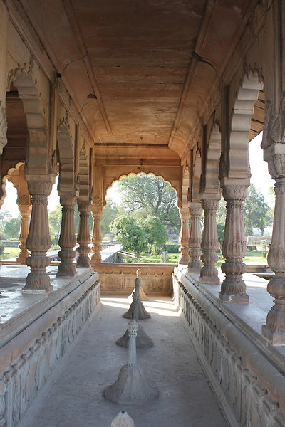 ide zúdult alá a víz