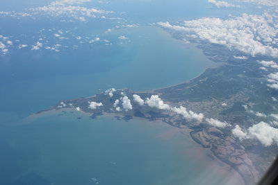 Hordja a folyó a sarat a tengerbe